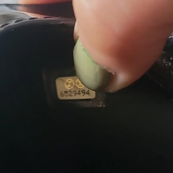 Chanel Patent Tote - Picture 10 of 10